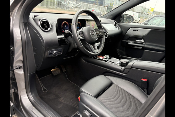 Mercedes-Benz GLA 250 e Luxury Line Panodak, LED