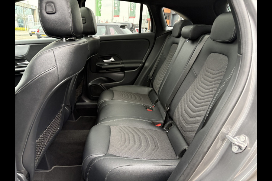 Mercedes-Benz GLA 250 e Luxury Line Panodak, LED