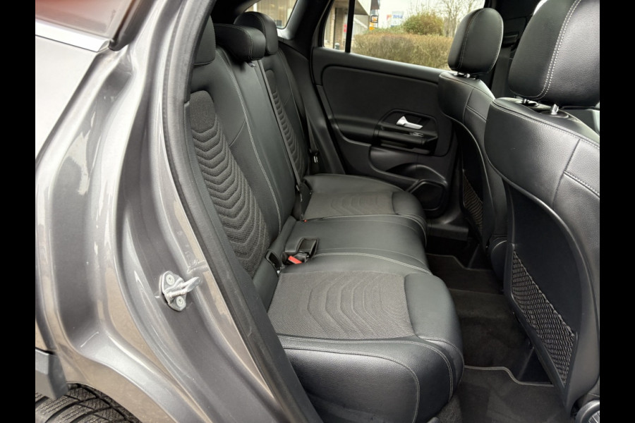 Mercedes-Benz GLA 250 e Luxury Line Panodak, LED