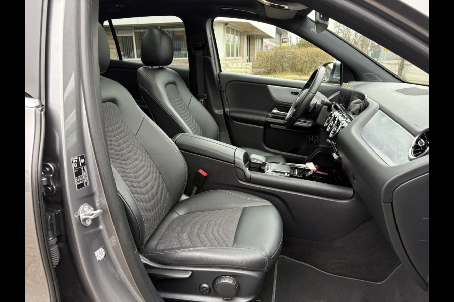 Mercedes-Benz GLA 250 e Luxury Line Panodak, LED