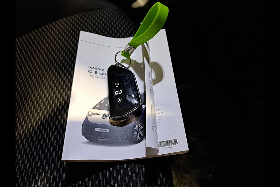 Volkswagen ID. Buzz Cargo 77 kWh 2XZijdeur 77kWh NAP LED 204Pk 422Km (WLTP) Navi Camera Stoelverwarming Achterdeuren 1e Eigenaar!