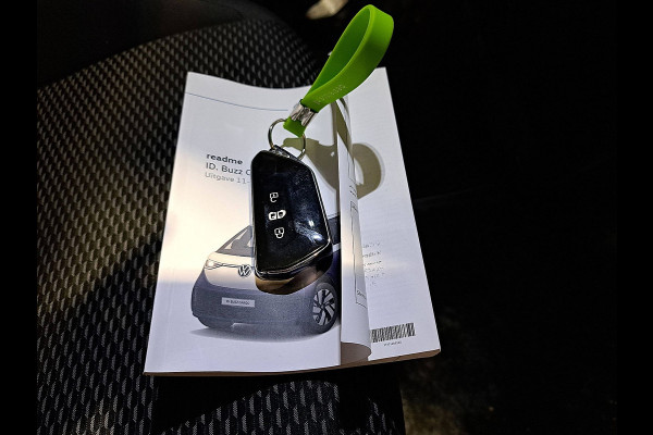 Volkswagen ID. Buzz Cargo 77 kWh 2XZijdeur 77kWh NAP LED 204Pk 422Km (WLTP) Navi Camera Stoelverwarming Achterdeuren 1e Eigenaar!