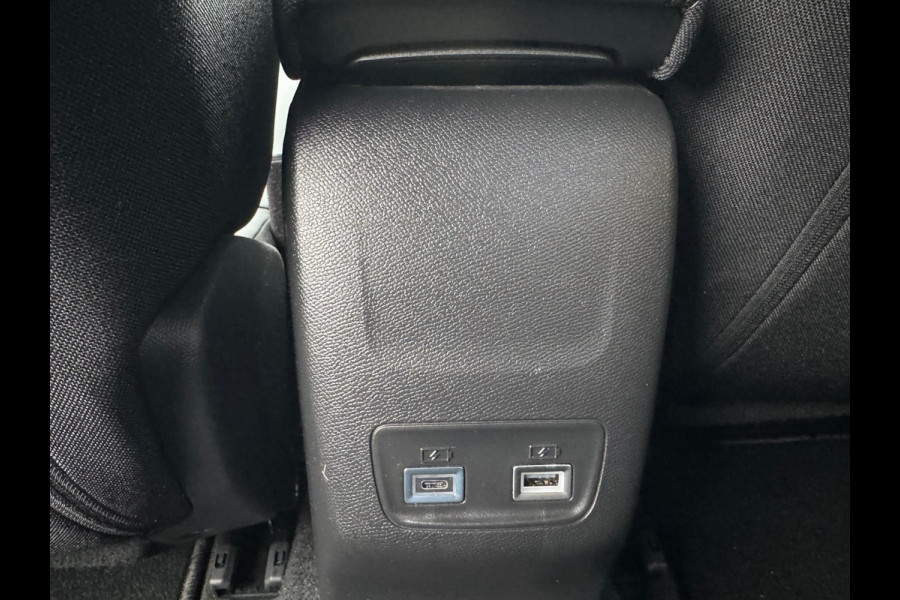 Peugeot 2008 1.2 Hybrid 136 Allure Carplay / Stoelverwarming / Clima / P-sensoren