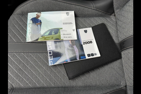 Peugeot 2008 1.2 Hybrid 136 Allure Carplay / Stoelverwarming / Clima / P-sensoren