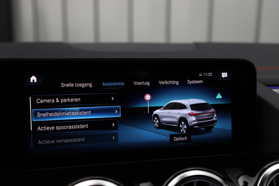 Mercedes-Benz EQA 250 AMG 67 kWh | 190PK | Led | Sfeerverlichting | Widescreen | Clima | Stoelverwarming | Elek. Kofferklep | Standkachel | 2023.