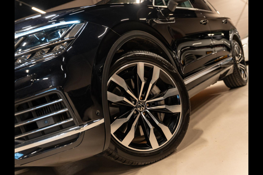 Volkswagen Touareg 3.0 TSi eHybrid 380PK 4MOTION, Pano, Softclose, Nachtzicht, 360 Cam, ACC, Leder, Massage Seats, Apple Carplay