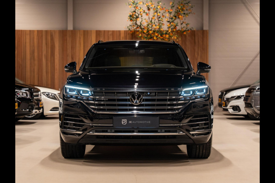 Volkswagen Touareg 3.0 TSi eHybrid 380PK 4MOTION, Pano, Softclose, Nachtzicht, 360 Cam, ACC, Leder, Massage Seats, Apple Carplay
