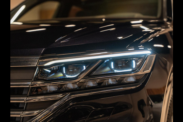 Volkswagen Touareg 3.0 TSi eHybrid 380PK 4MOTION, Pano, Softclose, Nachtzicht, 360 Cam, ACC, Leder, Massage Seats, Apple Carplay