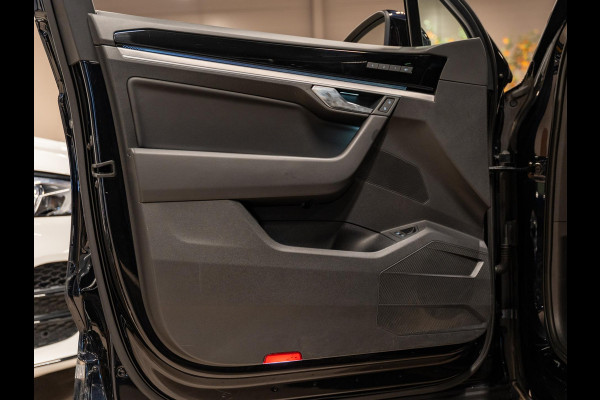 Volkswagen Touareg 3.0 TSi eHybrid 380PK 4MOTION, Pano, Softclose, Nachtzicht, 360 Cam, ACC, Leder, Massage Seats, Apple Carplay