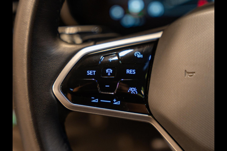 Volkswagen Touareg 3.0 TSi eHybrid 380PK 4MOTION, Pano, Softclose, Nachtzicht, 360 Cam, ACC, Leder, Massage Seats, Apple Carplay