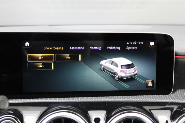 Mercedes-Benz A-Klasse 180 d Business Solution AMG | NAP! | PANO | CAMERA | CARPLAY | STOELVERWARMING | DEALER ONDH |