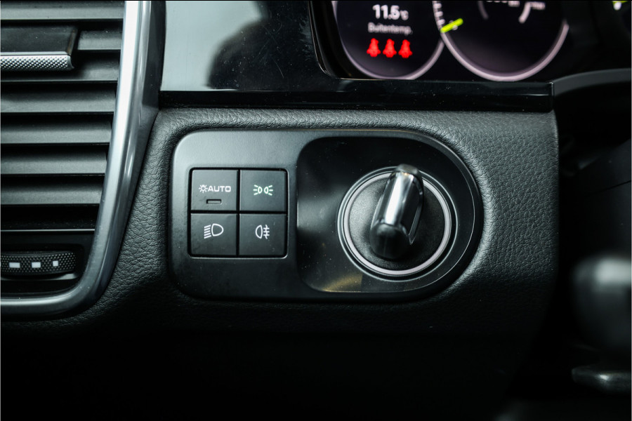 Porsche Cayenne Coupé 3.0 E-Hybrid - Sport Chrono + | Panorama | Stoelverwarming | Camera