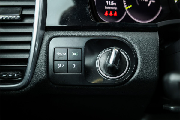 Porsche Cayenne Coupé 3.0 E-Hybrid - Sport Chrono + | Panorama | Stoelverwarming | Camera