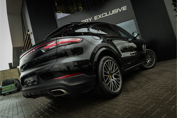 Porsche Cayenne Coupé 3.0 E-Hybrid - Sport Chrono + | Panorama | Stoelverwarming | Camera