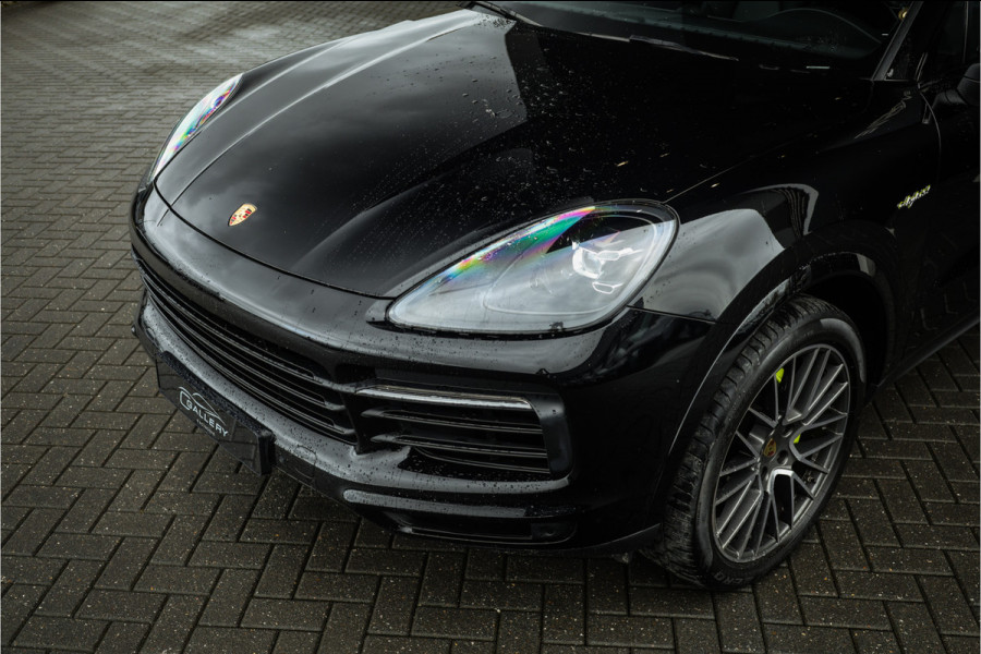 Porsche Cayenne Coupé 3.0 E-Hybrid - Sport Chrono + | Panorama | Stoelverwarming | Camera