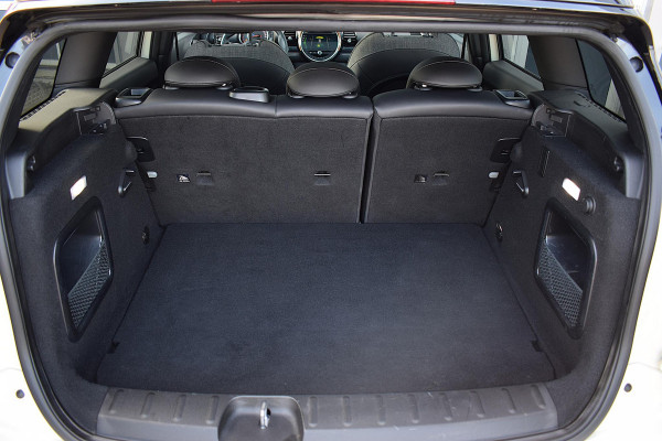 MINI Clubman 1.5 Cooper Chili | Apple CarPlay | Half Leer | Stoelverw. | LED