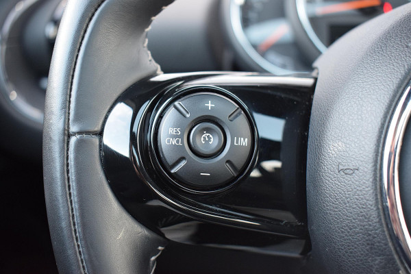 MINI Clubman 1.5 Cooper Chili | Apple CarPlay | Half Leer | Stoelverw. | LED