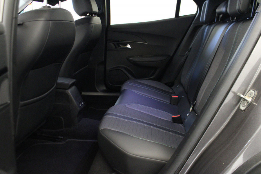 Peugeot 2008 1.2 PureTech Allure |Camera|Navi|