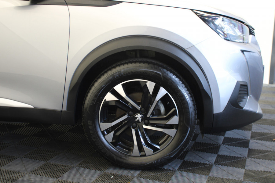 Peugeot 2008 1.2 PureTech Blue Lease Allure |Carplay|Half leer|