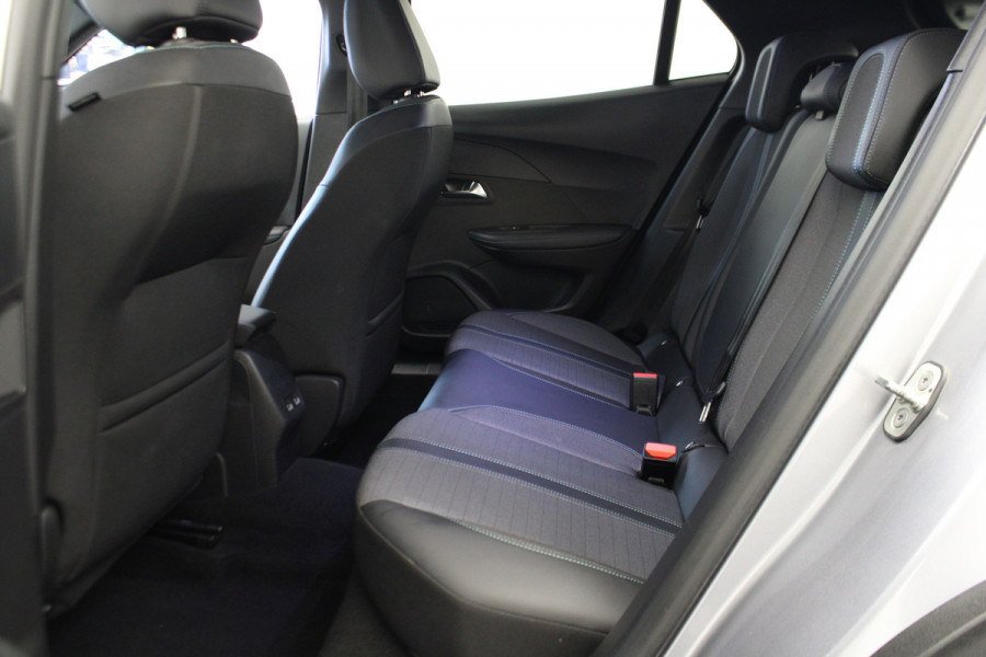 Peugeot 2008 1.2 PureTech Blue Lease Allure |Carplay|Half leer|