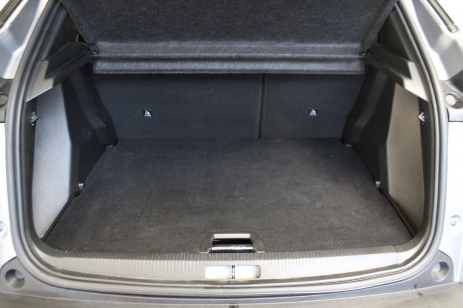 Peugeot 2008 1.2 PureTech Blue Lease Allure |Carplay|Half leer|