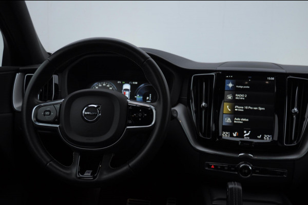 Volvo XC60 T8 390PK Automaat AWD R-Design / Adaptieve koplampen / BLIS /Adaptieve cruise control / Panoramadak / Apple carplay / Parkeersensoren met camera / Elektrische achterklep / Elektrische stoelen met geheugen / Stoel en stuurwielverwarming
