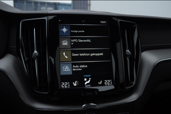 Volvo XC60 T8 390PK Automaat AWD R-Design / Adaptieve koplampen / BLIS /Adaptieve cruise control / Panoramadak / Apple carplay / Parkeersensoren met camera / Elektrische achterklep / Elektrische stoelen met geheugen / Stoel en stuurwielverwarming