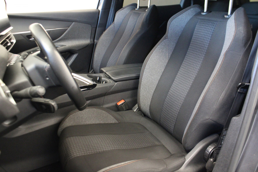Peugeot 3008 1.2 PureTech Active Pack |Navi|
