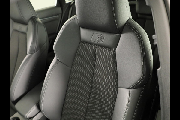 Audi A3 Sportback 40 TFSI e S edition 204pk | Adaptive cruise control | Afgevlakt stuur | Audi sound system