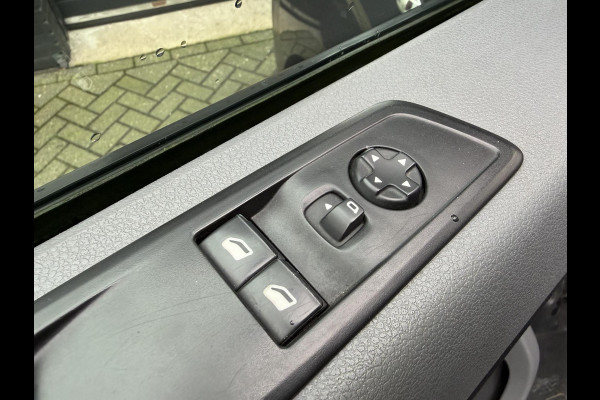 Peugeot Expert 231L 2.0 BlueHDI 120 Premium | Trekhaak | Lederen Bekleding | Cruise Control | Airco | Elektrische Schuifdeur Rechts |