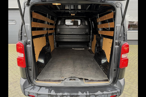 Peugeot Expert 231L 2.0 BlueHDI 120 Premium | Trekhaak | Lederen Bekleding | Cruise Control | Airco | Elektrische Schuifdeur Rechts |