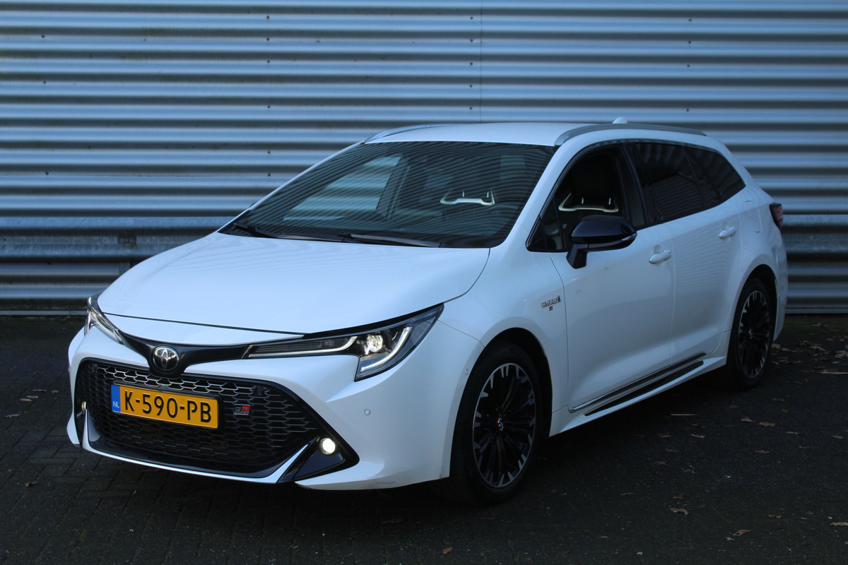 Toyota Corolla Touring Sports 1.8 Hybrid 140pk GR-Sport NL-Auto NAP 1e eigenaar Clima Cruise Carplay Camera 17"LMV