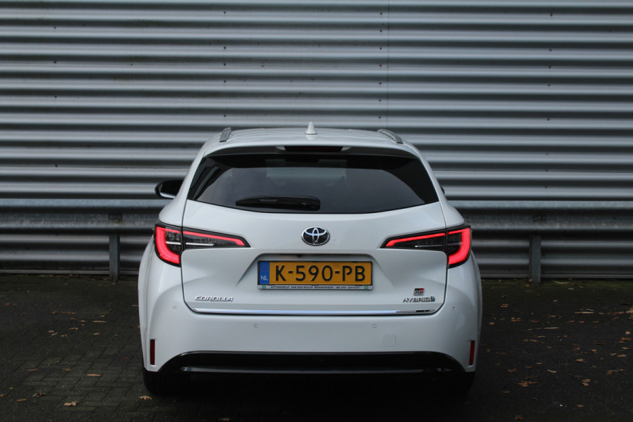 Toyota Corolla Touring Sports 1.8 Hybrid 140pk GR-Sport NL-Auto NAP 1e eigenaar Clima Cruise Carplay Camera 17"LMV