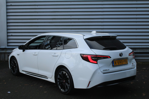 Toyota Corolla Touring Sports 1.8 Hybrid 140pk GR-Sport NL-Auto NAP 1e eigenaar Clima Cruise Carplay Camera 17"LMV