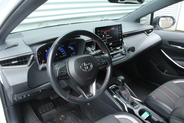 Toyota Corolla Touring Sports 1.8 Hybrid 140pk GR-Sport NL-Auto NAP 1e eigenaar Clima Cruise Carplay Camera 17"LMV