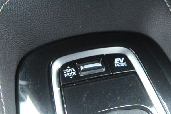 Toyota Corolla Touring Sports 1.8 Hybrid 140pk GR-Sport NL-Auto NAP 1e eigenaar Clima Cruise Carplay Camera 17"LMV
