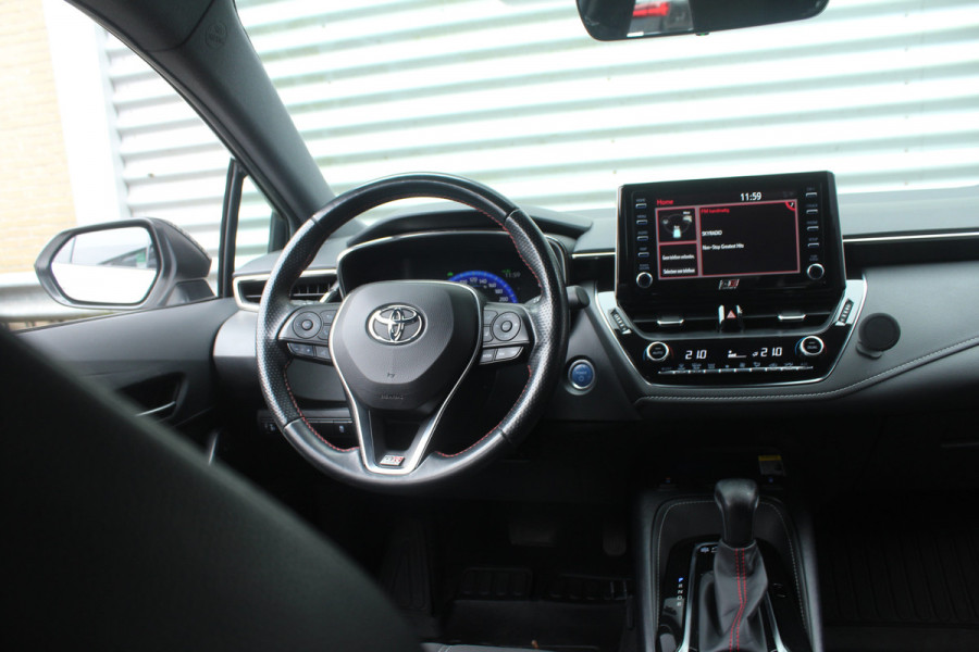 Toyota Corolla Touring Sports 1.8 Hybrid 140pk GR-Sport NL-Auto NAP 1e eigenaar Clima Cruise Carplay Camera 17"LMV
