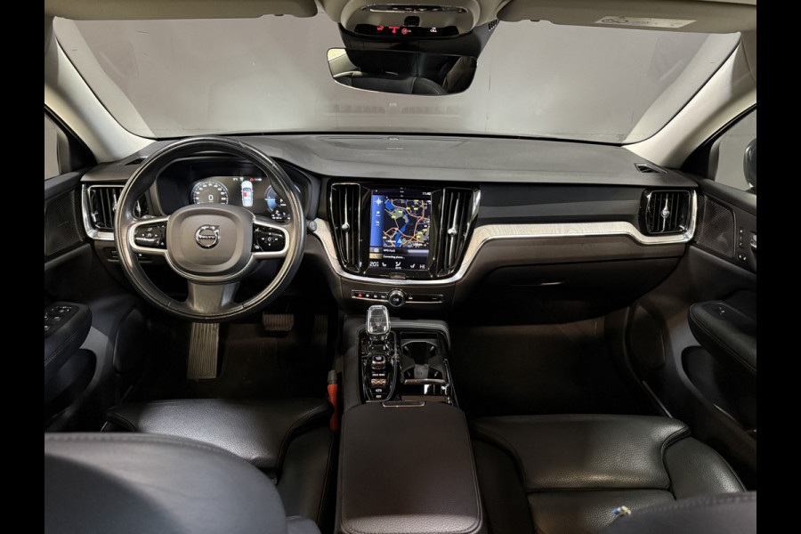 Volvo V60 2.0 T6 Recharge AWD Inscription | Panoramadak | Stoel/Stuurverwarming | Apple carplay | Elek. trekhaak | Sportstoelen | Leder