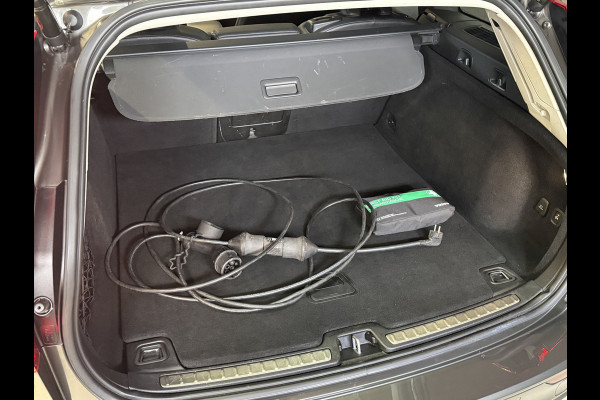 Volvo V60 2.0 T6 Recharge AWD Inscription | Panoramadak | Stoel/Stuurverwarming | Apple carplay | Elek. trekhaak | Sportstoelen | Leder