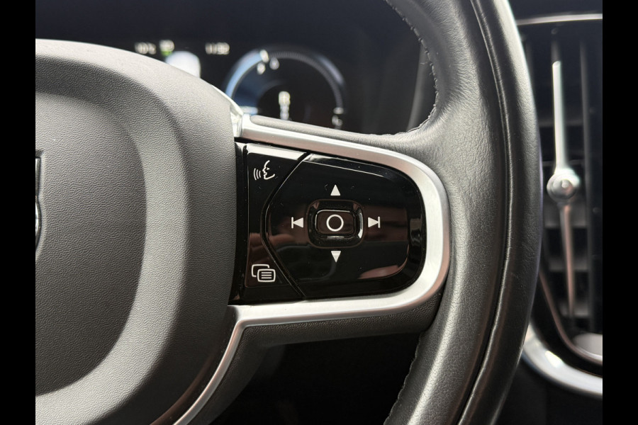 Volvo V60 2.0 T6 Recharge AWD Inscription | Panoramadak | Stoel/Stuurverwarming | Apple carplay | Elek. trekhaak | Sportstoelen | Leder