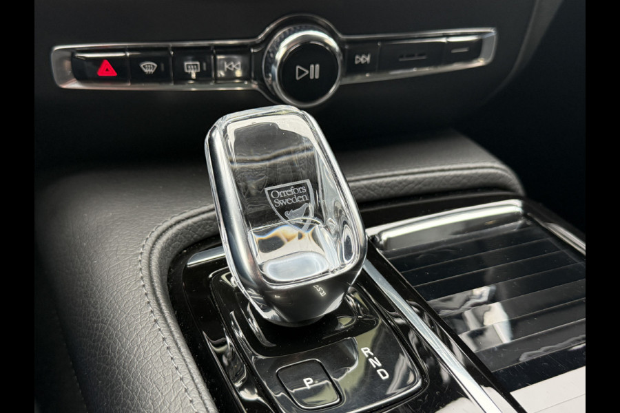 Volvo V60 2.0 T6 Recharge AWD Inscription | Panoramadak | Stoel/Stuurverwarming | Apple carplay | Elek. trekhaak | Sportstoelen | Leder