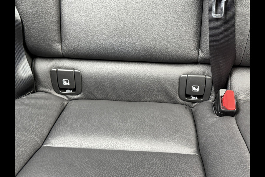 Volvo V60 2.0 T6 Recharge AWD Inscription | Panoramadak | Stoel/Stuurverwarming | Apple carplay | Elek. trekhaak | Sportstoelen | Leder