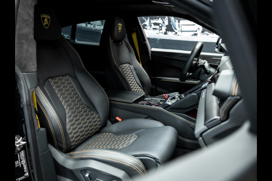 Lamborghini Urus 4.0 V8 S | Urus S | BTW | Akrapovic | Luchtvering | Geel stiksel pakket |