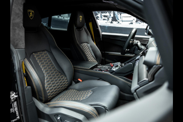 Lamborghini Urus 4.0 V8 S | Urus S | BTW | Akrapovic | Luchtvering | Geel stiksel pakket |
