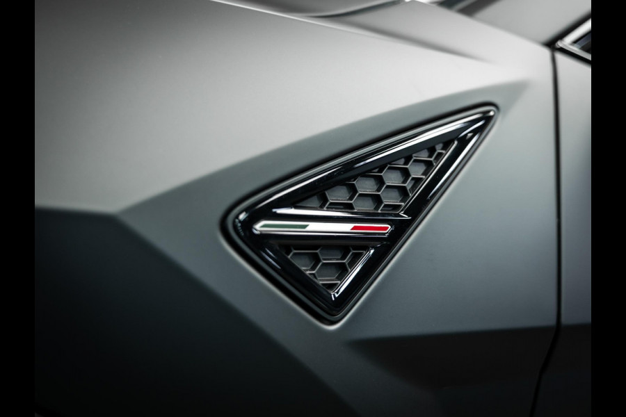 Lamborghini Urus 4.0 V8 S | Urus S | BTW | Akrapovic | Luchtvering | Geel stiksel pakket |