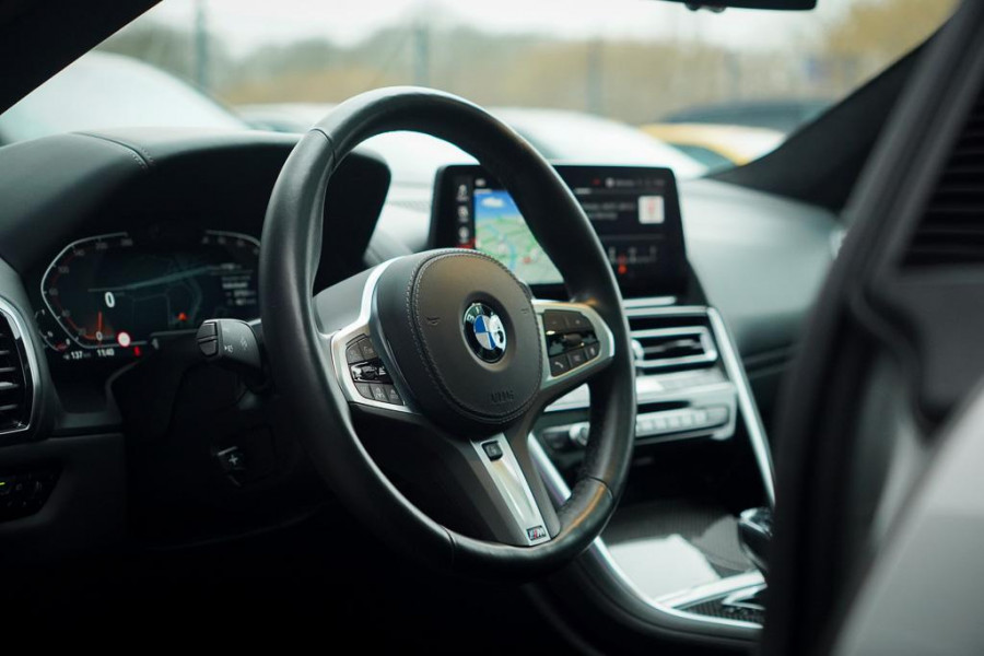 BMW 8 Serie Gran Coupé 840i xDrive High Exe Individual / B&W / Pano / Carbon / M-Stoelen / Adaptive
