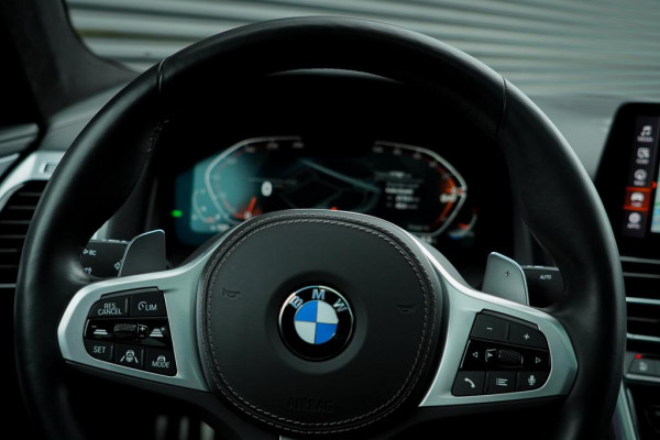 BMW 8 Serie Gran Coupé 840i xDrive High Exe Individual / B&W / Pano / Carbon / M-Stoelen / Adaptive