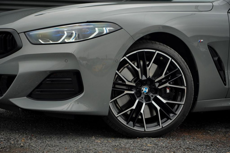 BMW 8 Serie Gran Coupé 840i xDrive High Exe Individual / B&W / Pano / Carbon / M-Stoelen / Adaptive