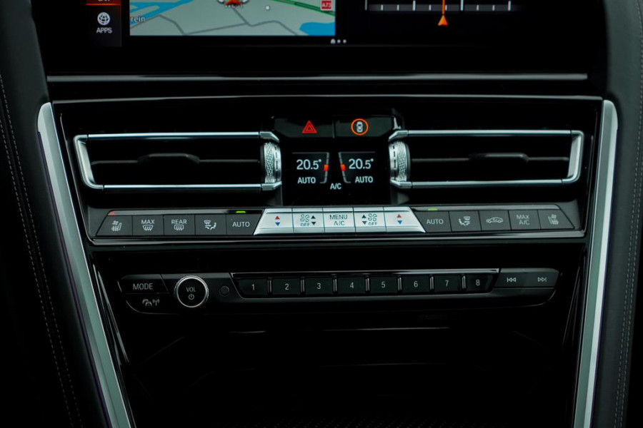 BMW 8 Serie Gran Coupé 840i xDrive High Exe Individual / B&W / Pano / Carbon / M-Stoelen / Adaptive