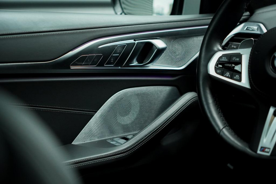 BMW 8 Serie Gran Coupé 840i xDrive High Exe Individual / B&W / Pano / Carbon / M-Stoelen / Adaptive